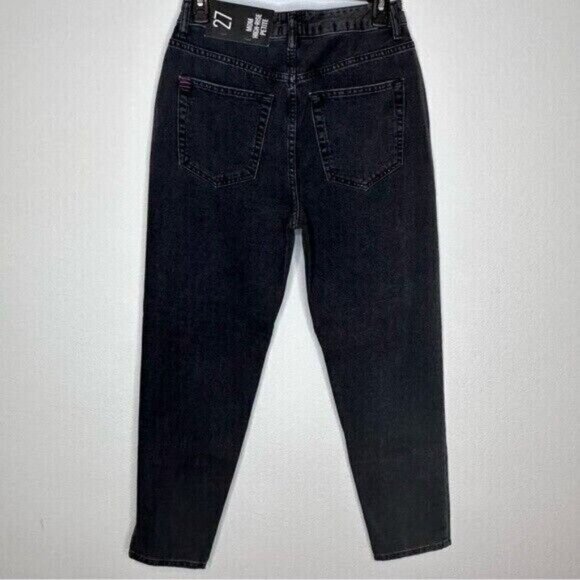 BDG High-Waisted Mom Jean Washed Black Denim Size 27 NWT - Picture 6 of 9